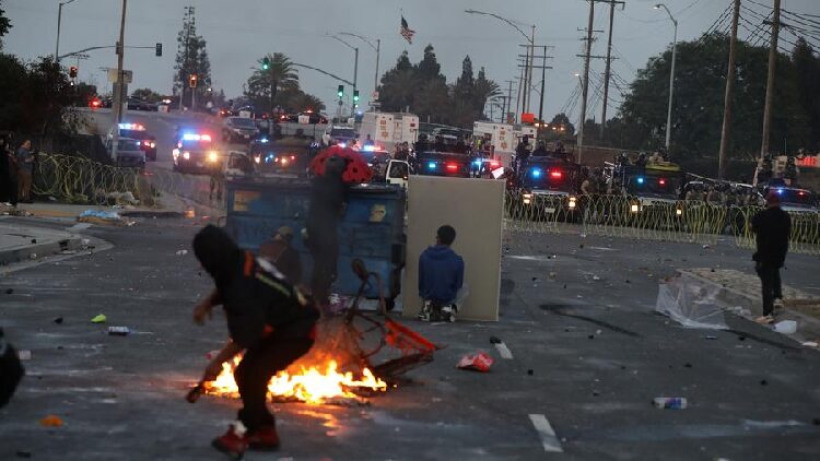 Finger-Pointing in L.A.: U.S. Leaders Clash Over Immigration Protests 'Riots' in Los Angeles demonstrate one of U.S.'s political problems