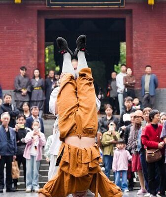 Shaolin's erzhichan: A stance of unthinkable strength video poster