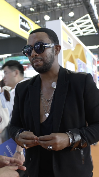 Designer David Tlale Amazed by China’s Rapid Transformation South African designer David Tlale on China's rapid transformation video poster