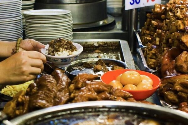 A Culinary Journey Through Taiwan’s Vibrant Night Markets Taiwan Through the Ages: A feast for the tongue