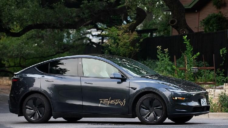 Tesla’s Robotaxi Service Debuts in Austin, Marking New Era in Autonomous Driving Tesla launches long-discussed robotaxi service