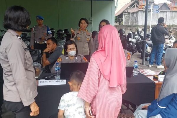 Families Mourn as Indonesian Ferry Sinks in Bali Strait: Five Dead, Dozens Missing Bereaved families identify relatives from sunken Indonesian ship video poster