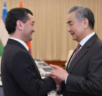 Chinese Fm Meets with Uzbek Counterpart in Tianjin 