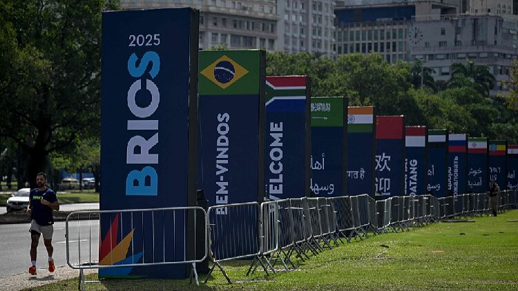 # - My News! Chinese Premier Lands in Rio De Janeiro for 17th Brics Summit