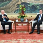 Chinese Vice Premier Meets Former Us Treasury Secretary 
