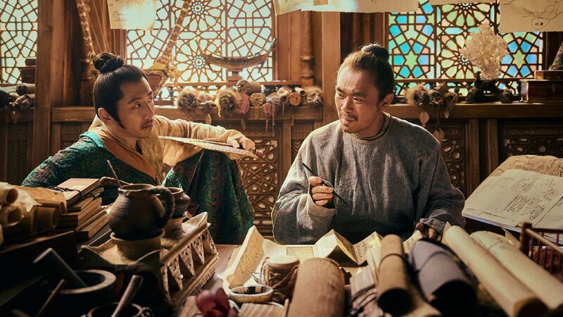 Comedies lead advance releases to kick off summer movie race