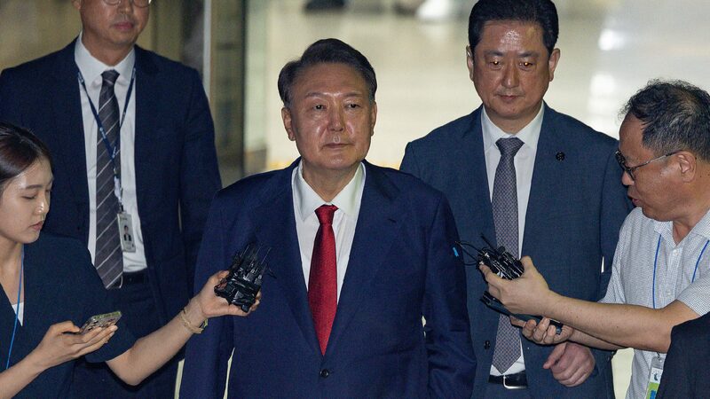 No Records of Arrest Warrant Against South Korean President Yoon Suk-yeol Court issues warrant to arrest former South Korean President Yoon
