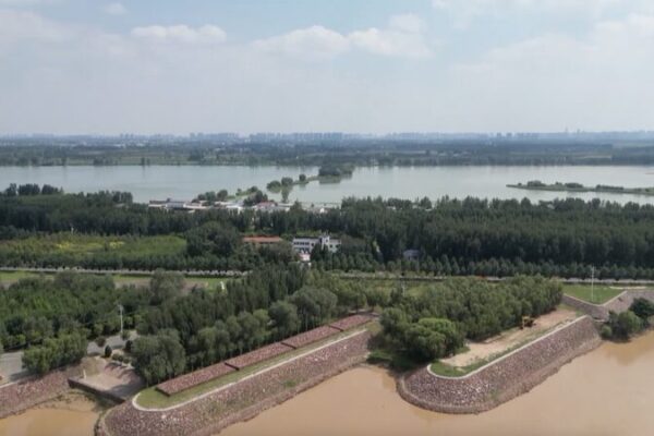 Historic Water System Renovation Revives Tourism in Kaifeng Historic water system boosts Kaifeng tourism after renovation video poster