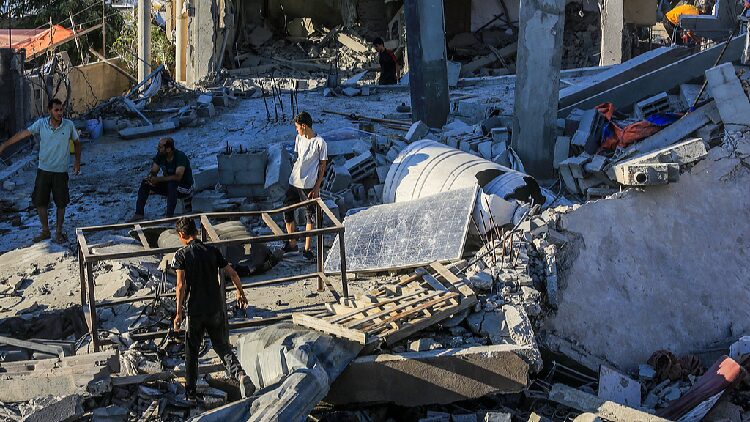 Israel Offers Partial Withdrawal Amid Gaza Ceasefire Talks Israel makes new withdrawal offer amid Gaza ceasefire talks