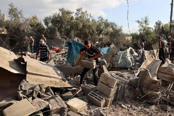 Israeli Air Strikes in Gaza Kill 29 Amid Ceasefire Stalemate Israeli strikes kill at least 29 as ceasefire talks reach a deadlock