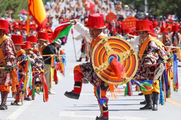 Vibrant Khampa Parade Celebrates Tibetan Heritage in Yushu Khampa parade brings Tibetan culture to life in Yushu