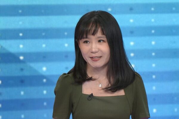 Bridging Cultures: U.S. and China Scholars Discuss Chu Silk Manuscripts Reporter shares U.S.-China scholars' dialogue insights video poster