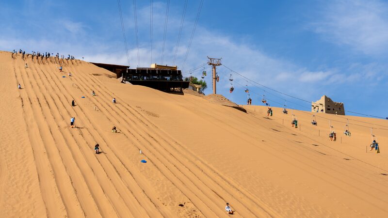 Adventurers Flock to Shapotou’s Golden Dunes for Sandboarding Thrills Sandboarding adventures draw crowds to Shapotou's golden dunes