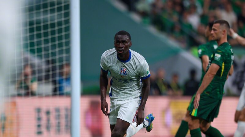 Shanghai Shenhua Stun Beijing Guoan 3-1 to Top Chinese Super League Shanghai Shenhua beat Beijing Guoan 3-1 in battle for top spot in CSL