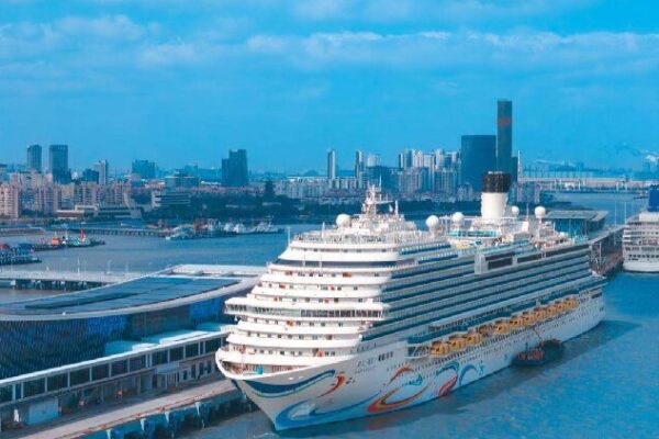 Shanghai’s Journey: From War-Torn Past to Global Gateway Shanghai then and now: From battleground to global gateway