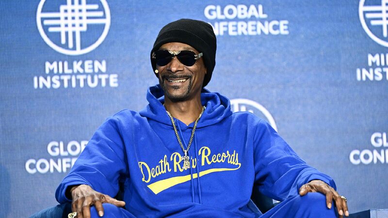 Snoop Dogg Joins Welsh Football Club Swansea City as Co-Owner Snoop Dogg joins ownership group of Welsh football club Swansea