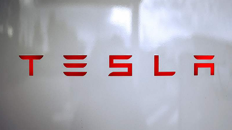 # - My News! Tesla Completes First Driverless Car Delivery to Customer